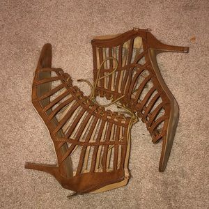 Report Heeled Sandals